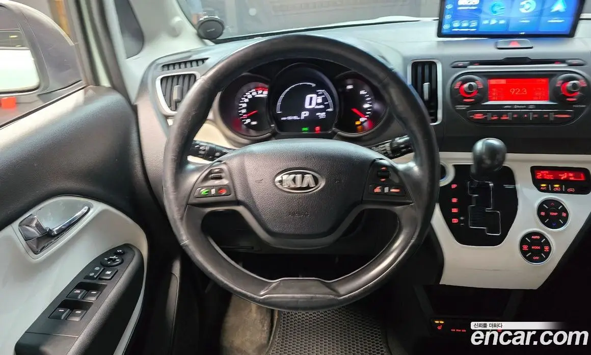Kia Ray 2013 1.0 автомат (гидро), фото 13