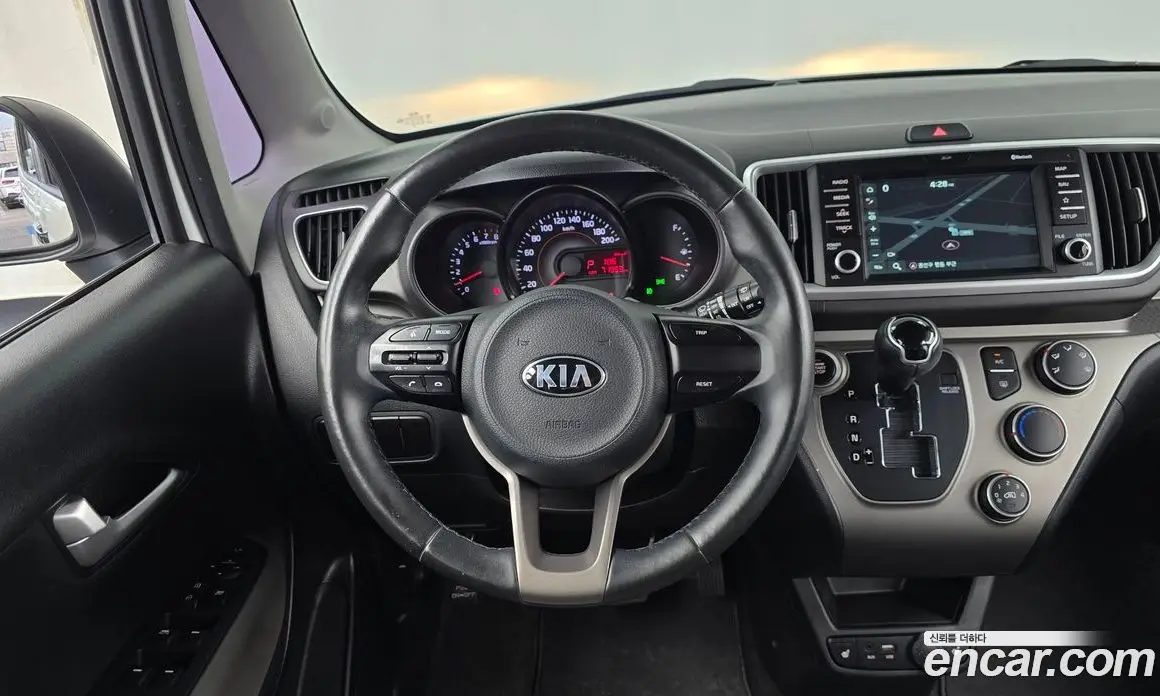 Kia Ray 2018 1.0 автомат (гидро), фото 20