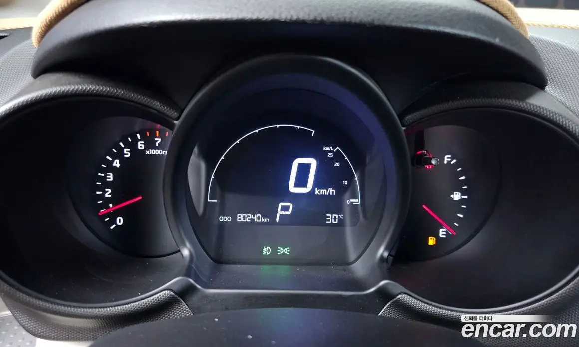 Kia Ray 2019 1.0 автомат (гидро), фото 11