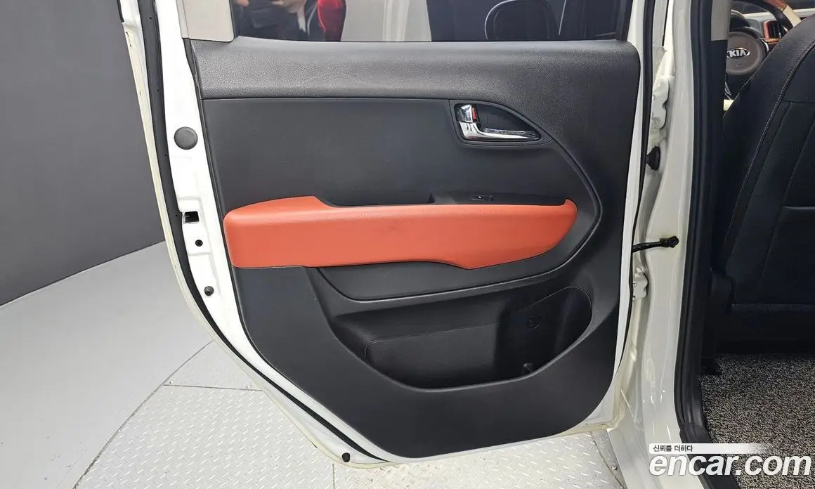 Kia Ray 2019 1.0 автомат (гидро), фото 15