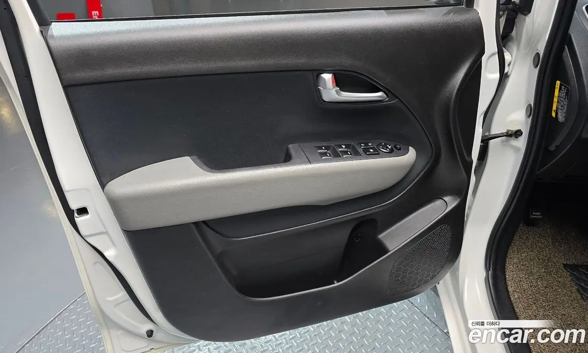 Kia Ray 2021 1.0 автомат (гидро), фото 14