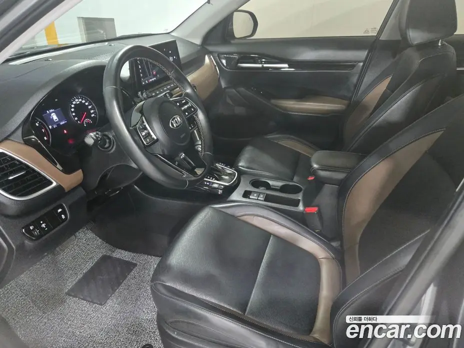 Kia Seltos 2020 1.6 автомат (гидро), фото 17