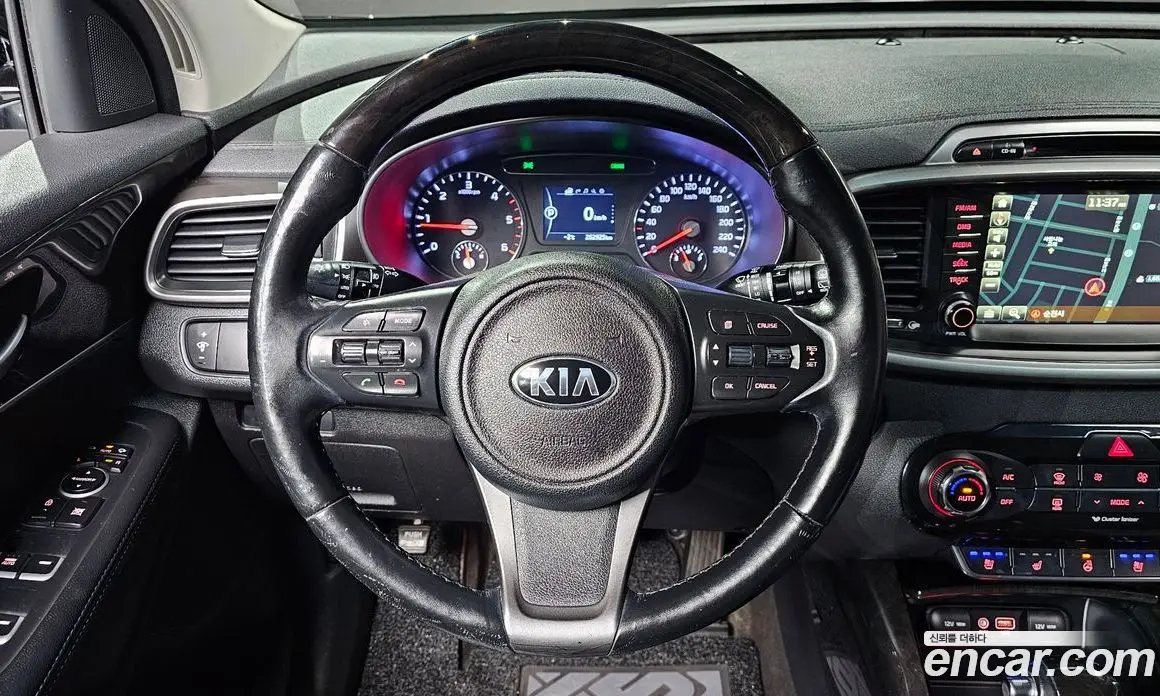 Kia Sorento 2015 2.0 автомат (гидро), фото 12 Kia Sorento 2015 2.0 автомат (гидро), фото 12
