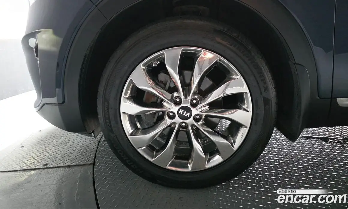 Kia Sorento 2019 2.0 автомат (гидро), фото 5 Kia Sorento 2019 2.0 автомат (гидро), фото 5