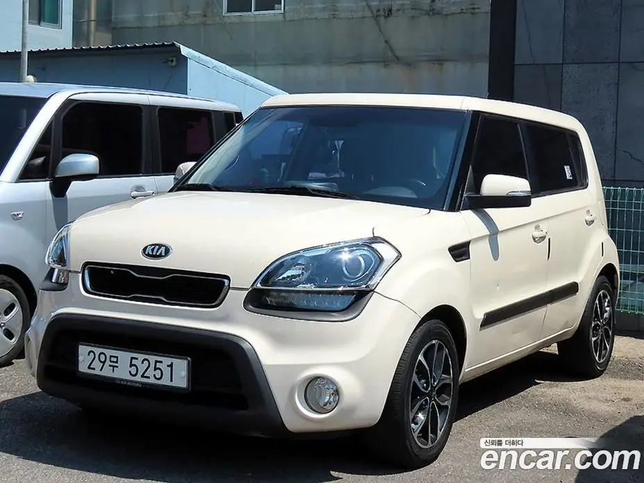 Kia Soul 2012 1.6 автомат (гидро), фото 2 Kia Soul 2012 1.6 автомат (гидро), фото 2
