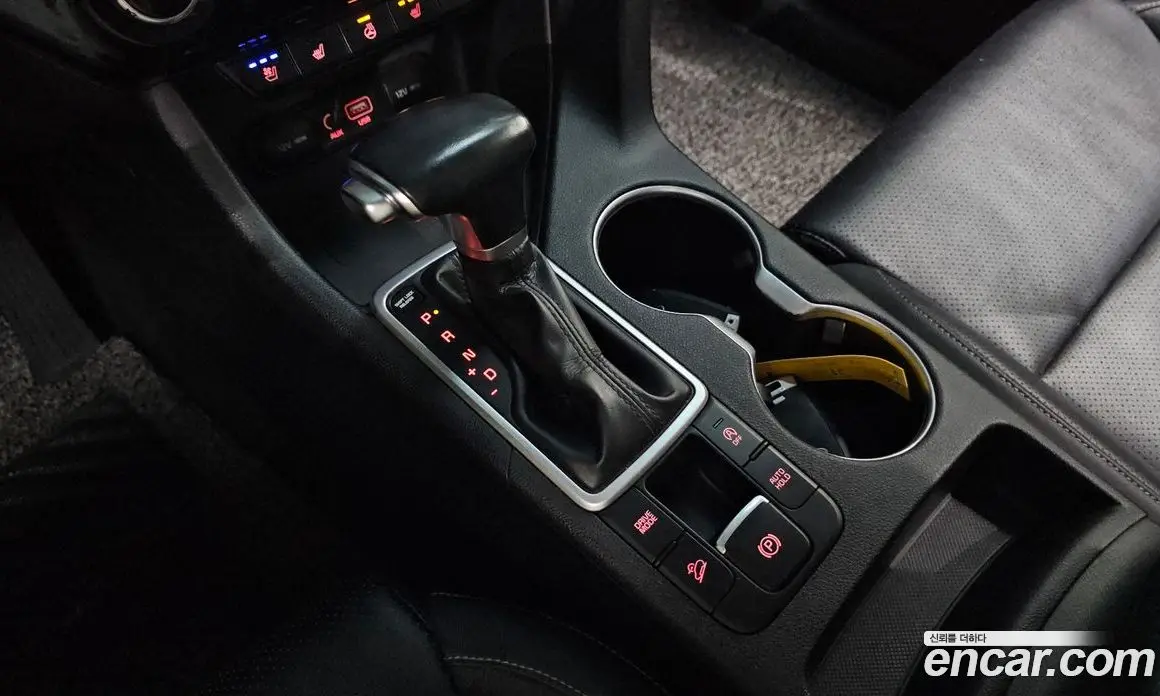Kia Sportage 2015 1.7 автомат (гидро), фото 12