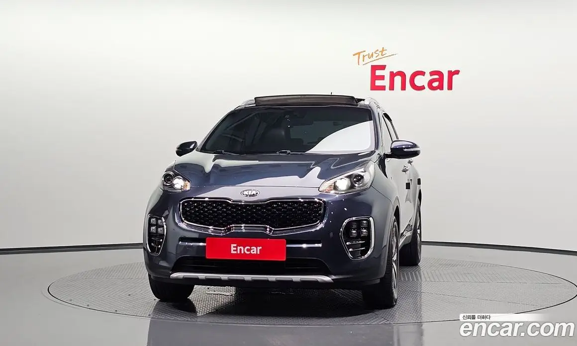 Kia Sportage 2015 1.7 автомат (гидро), фото 3
