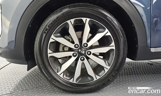 Kia Sportage 2015 1.7 автомат (гидро), миниатюра 5