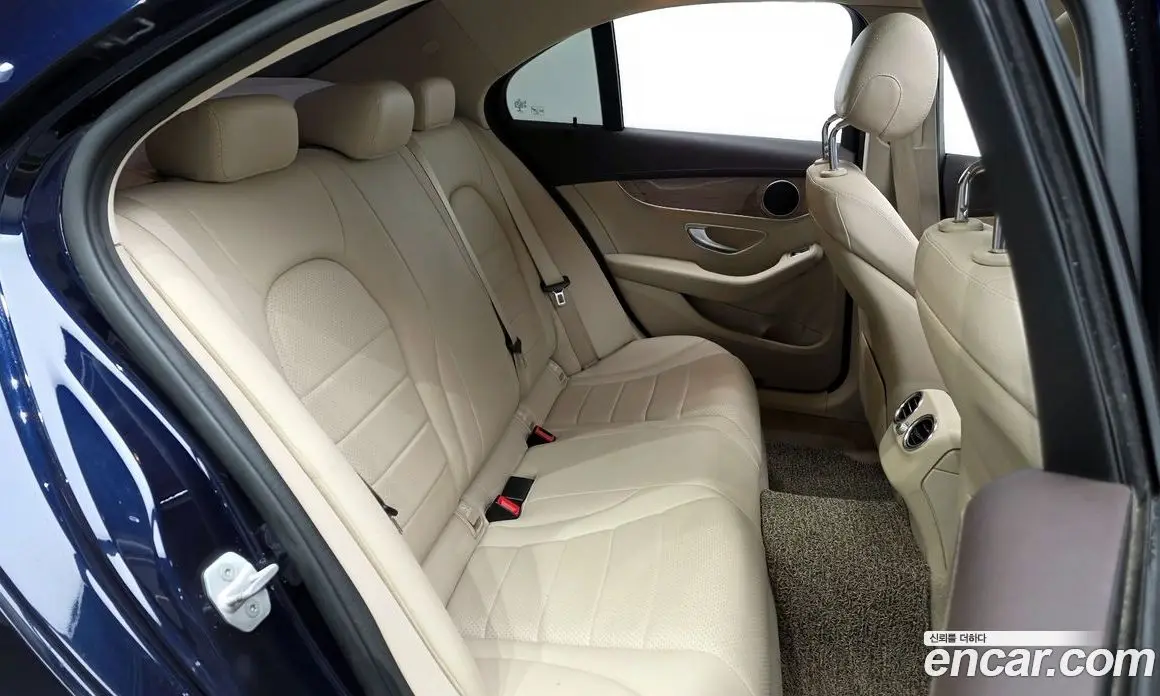 Mercedes-Benz C-Class 2016 2.1 автомат (гидро), фото 12 Mercedes-Benz C-Class 2016 2.1 автомат (гидро), фото 12