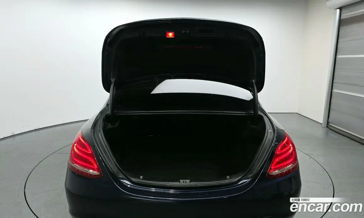 Mercedes-Benz C-Class 2016 2.1 автомат (гидро), фото 20 Mercedes-Benz C-Class 2016 2.1 автомат (гидро), фото 20