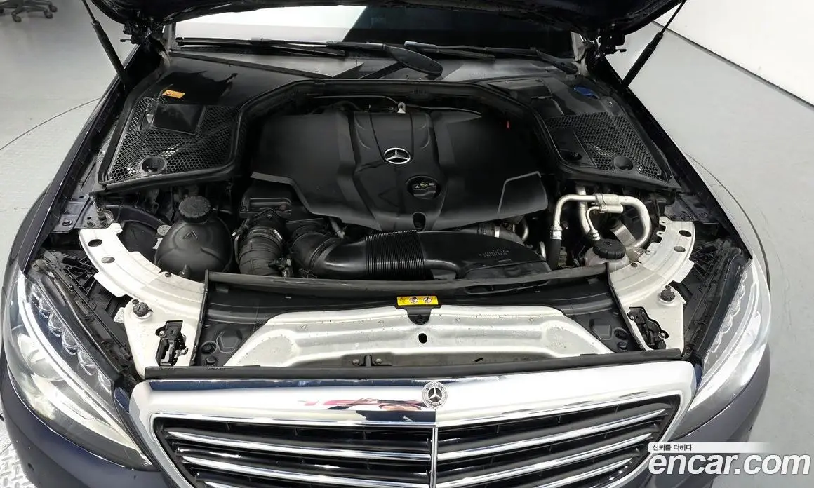 Mercedes-Benz C-Class 2016 2.1 автомат (гидро), фото 6 Mercedes-Benz C-Class 2016 2.1 автомат (гидро), фото 6