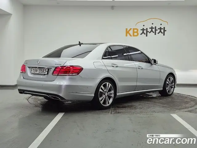 Mercedes-Benz E-Class 2014 3.5 автомат (гидро), миниатюра 4