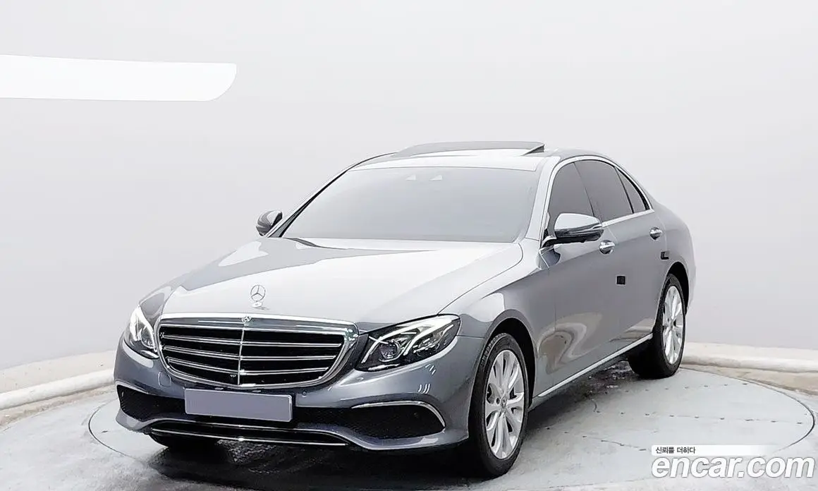 Mercedes-Benz E-Class 2018 2.0 автомат (гидро), фото 1 Mercedes-Benz E-Class 2018 2.0 автомат (гидро), фото 1