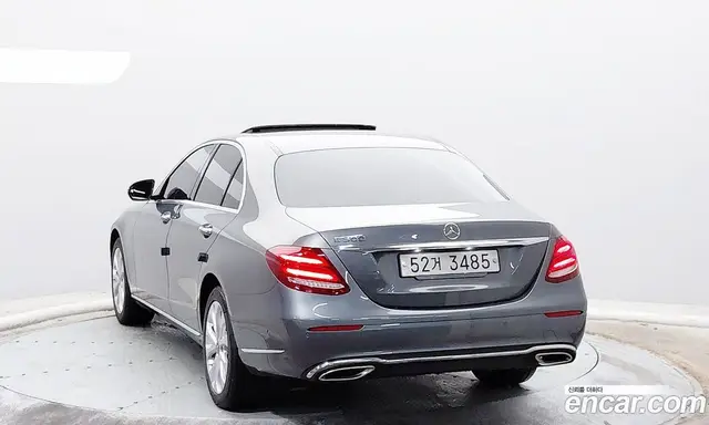 Mercedes-Benz E-Class 2018 2.0 автомат (гидро), миниатюра 2 Mercedes-Benz E-Class 2018 2.0 автомат (гидро), миниатюра 2