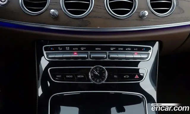 Mercedes-Benz E-Class 2018 2.0 автомат (гидро), миниатюра 11 Mercedes-Benz E-Class 2018 2.0 автомат (гидро), миниатюра 11