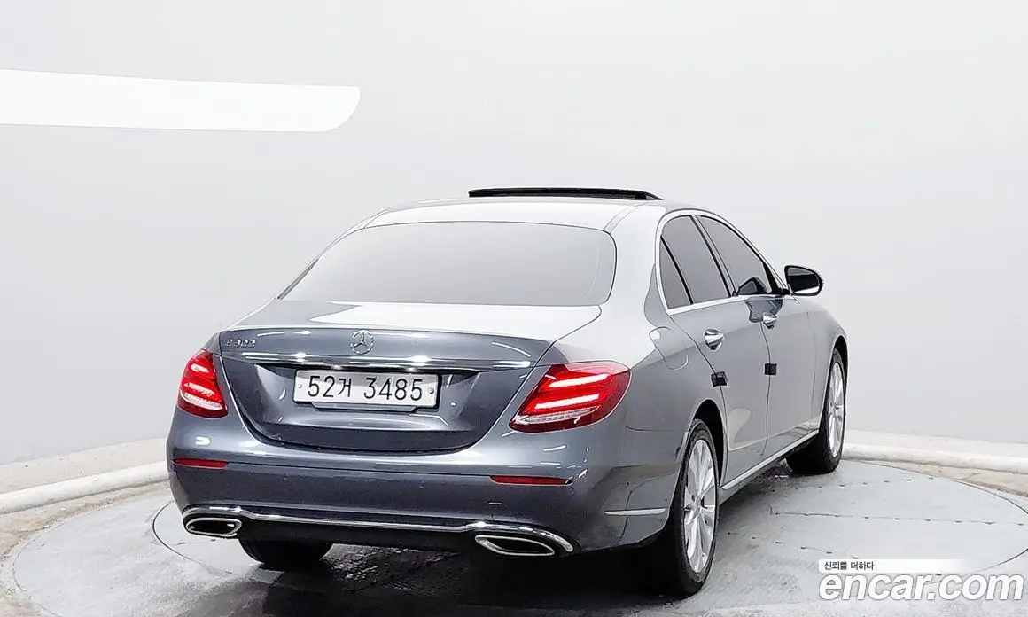 Mercedes-Benz E-Class 2018 2.0 автомат (гидро), фото 4 Mercedes-Benz E-Class 2018 2.0 автомат (гидро), фото 4