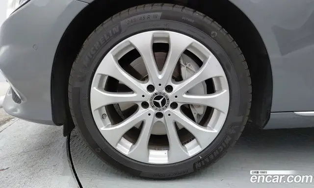 Mercedes-Benz E-Class 2018 2.0 автомат (гидро), миниатюра 5 Mercedes-Benz E-Class 2018 2.0 автомат (гидро), миниатюра 5