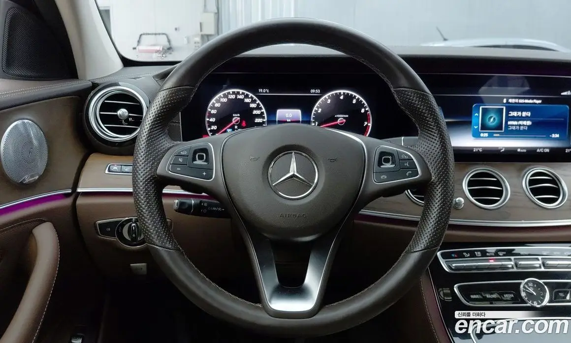 Mercedes-Benz E-Class 2018 2.0 автомат (гидро), фото 7 Mercedes-Benz E-Class 2018 2.0 автомат (гидро), фото 7