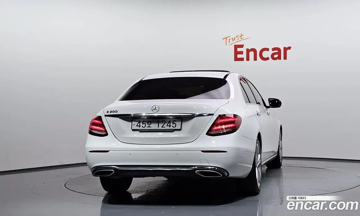 Mercedes-Benz E-Class 2018 2.0 автомат (гидро), фото 4