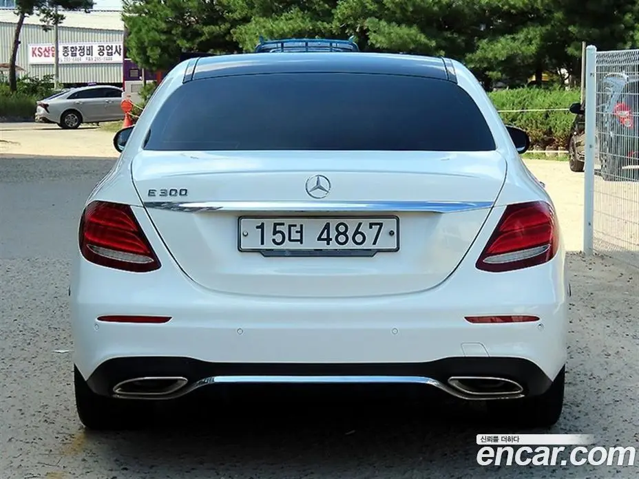 Mercedes-Benz E-Class 2018 2.0 автомат (гидро), фото 4 Mercedes-Benz E-Class 2018 2.0 автомат (гидро), фото 4