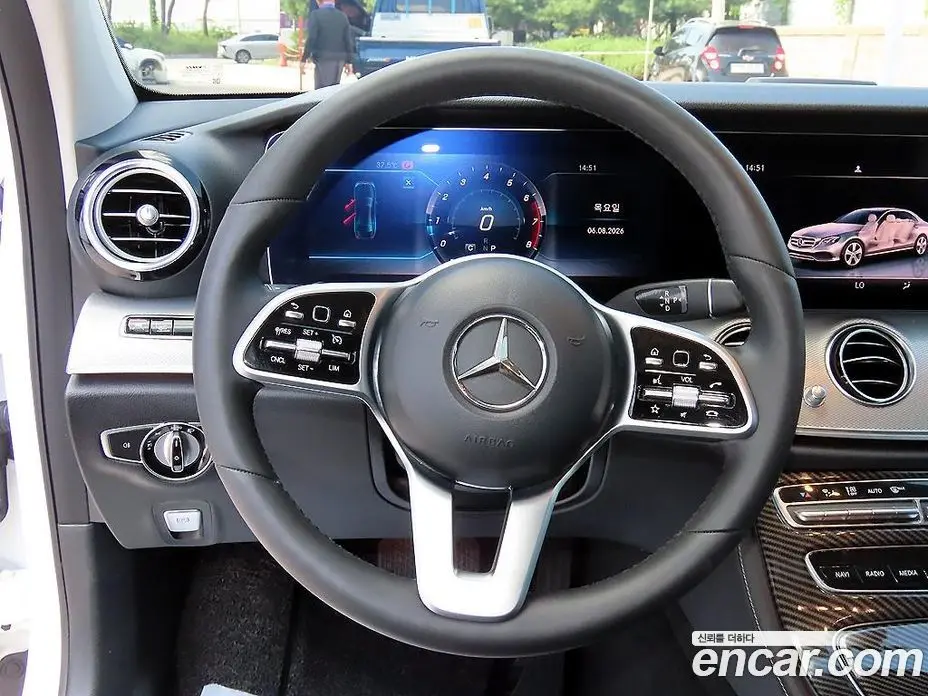 Mercedes-Benz E-Class 2018 2.0 автомат (гидро), фото 8 Mercedes-Benz E-Class 2018 2.0 автомат (гидро), фото 8