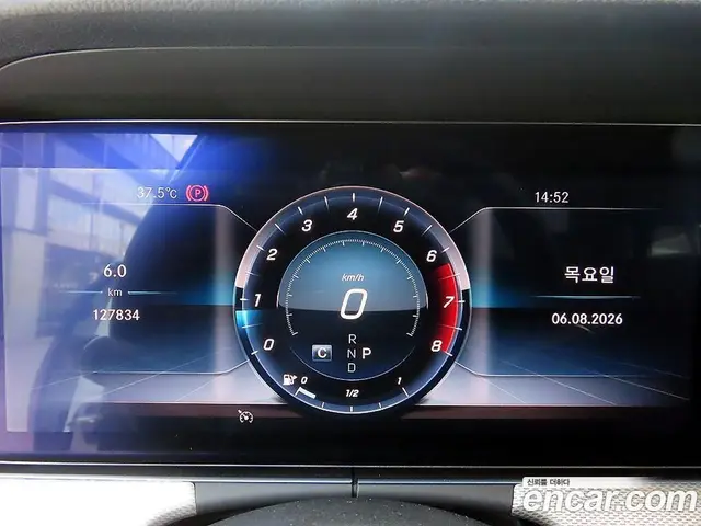 Mercedes-Benz E-Class 2018 2.0 автомат (гидро), миниатюра 9 Mercedes-Benz E-Class 2018 2.0 автомат (гидро), миниатюра 9