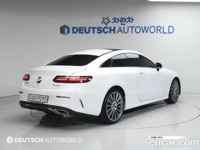 Mercedes-Benz E-Class 2021 3.0 автомат (гидро), миниатюра 2