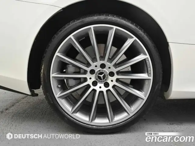 Mercedes-Benz E-Class 2021 3.0 автомат (гидро), миниатюра 5