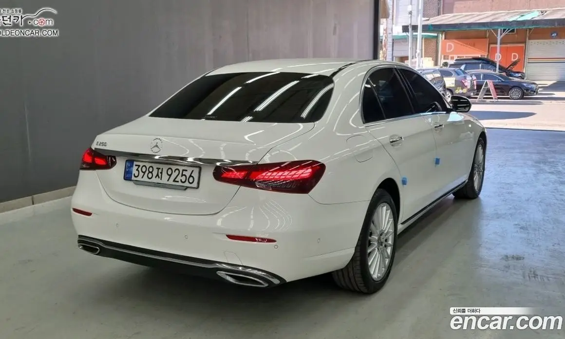 Mercedes-Benz E-Class 2023 2.0 автомат (гидро), фото 2 Mercedes-Benz E-Class 2023 2.0 автомат (гидро), фото 2