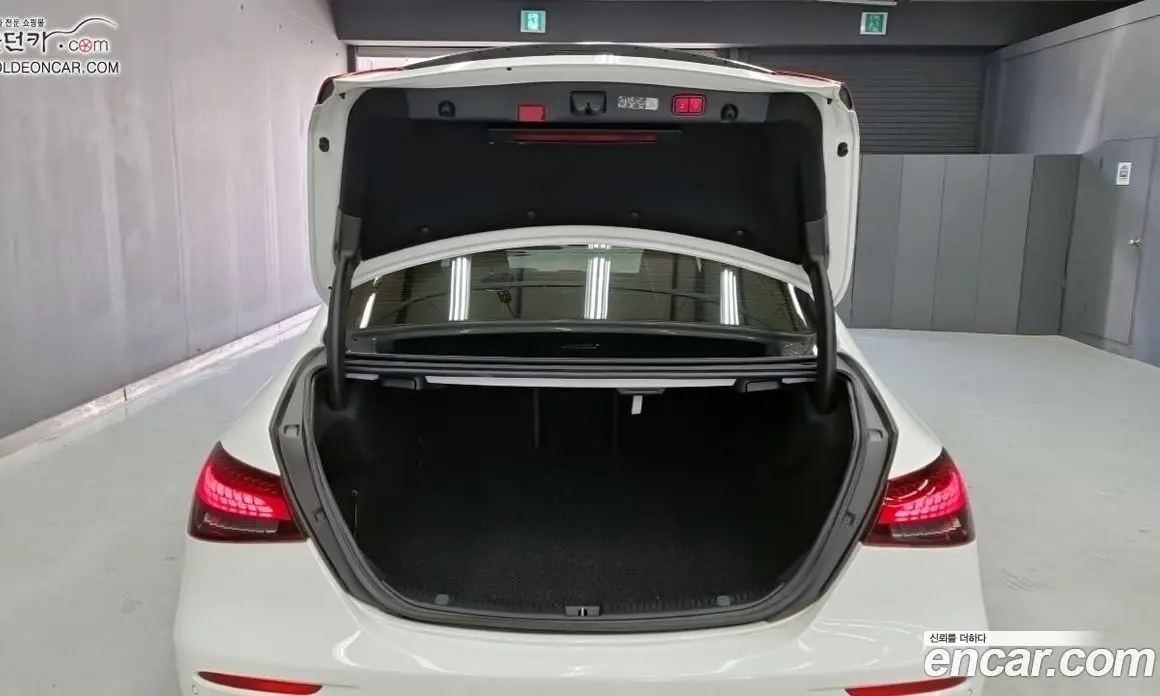 Mercedes-Benz E-Class 2023 2.0 автомат (гидро), фото 18 Mercedes-Benz E-Class 2023 2.0 автомат (гидро), фото 18