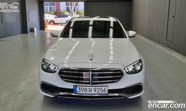 Mercedes-Benz E-Class 2023 2.0 автомат (гидро), миниатюра 3 Mercedes-Benz E-Class 2023 2.0 автомат (гидро), миниатюра 3