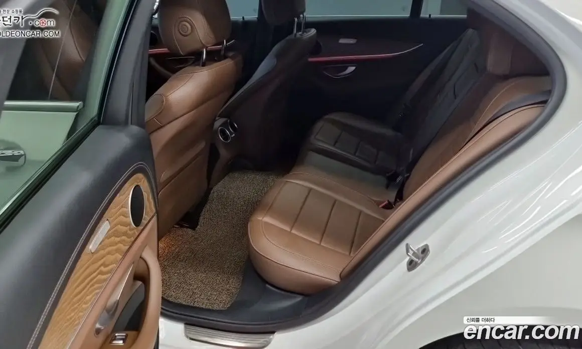 Mercedes-Benz E-Class 2023 2.0 автомат (гидро), фото 10 Mercedes-Benz E-Class 2023 2.0 автомат (гидро), фото 10