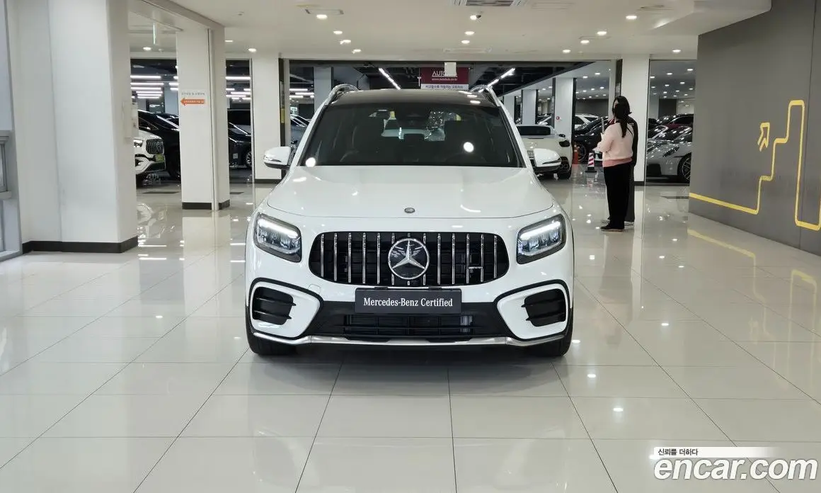 Mercedes-Benz GLB-Class 2025 2.0 автомат (гидро), фото 2 Mercedes-Benz GLB-Class 2025 2.0 автомат (гидро), фото 2