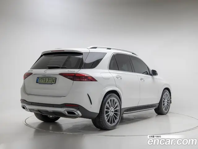 Mercedes-Benz GLE-Class 2025 3.0 автомат (гидро), миниатюра 4
