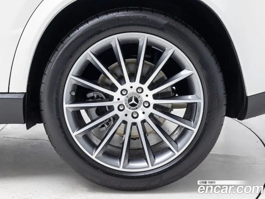 Mercedes-Benz GLE-Class 2025 3.0 автомат (гидро), фото 5