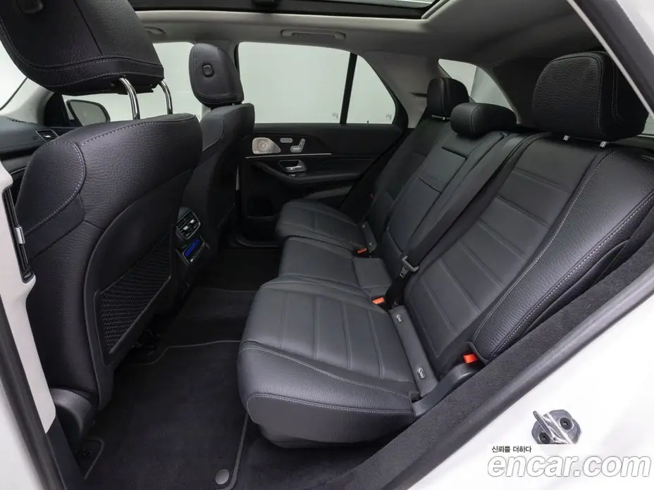 Mercedes-Benz GLE-Class 2025 3.0 автомат (гидро), фото 8