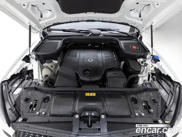 Mercedes-Benz GLE-Class 2025 3.0 автомат (гидро), миниатюра 10