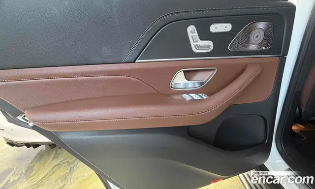 Mercedes-Benz GLS-Class 2025 4.0 автомат (гидро), миниатюра 12