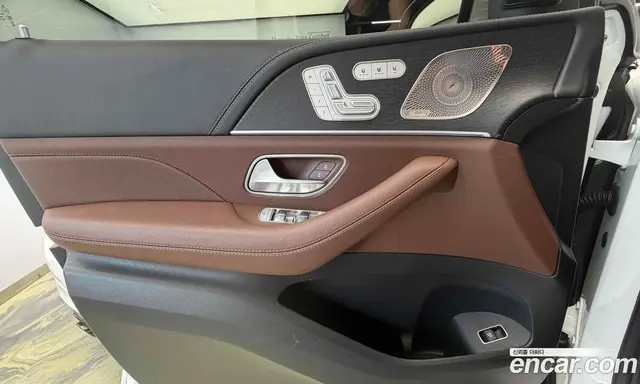 Mercedes-Benz GLS-Class 2025 4.0 автомат (гидро), миниатюра 7