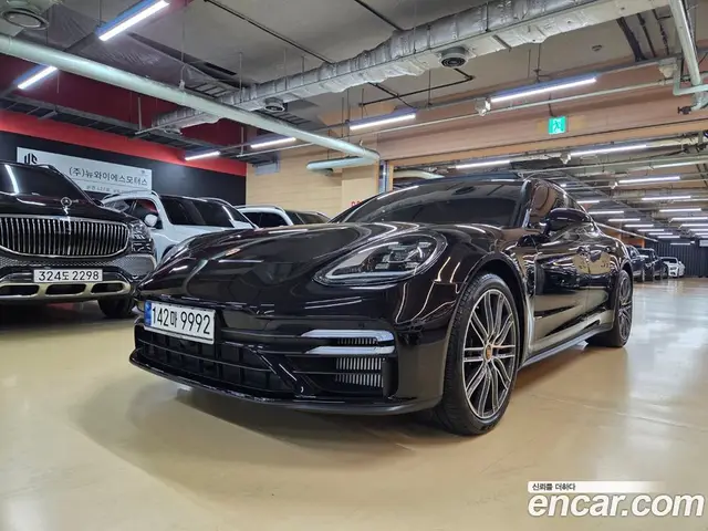 Porsche Panamera, 2023, 12 000 км