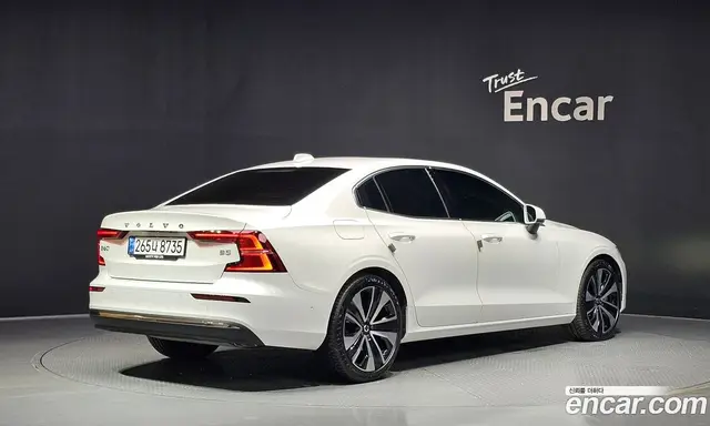 Volvo S60 2025 2.0 автомат (гидро), миниатюра 2 Volvo S60 2025 2.0 автомат (гидро), миниатюра 2