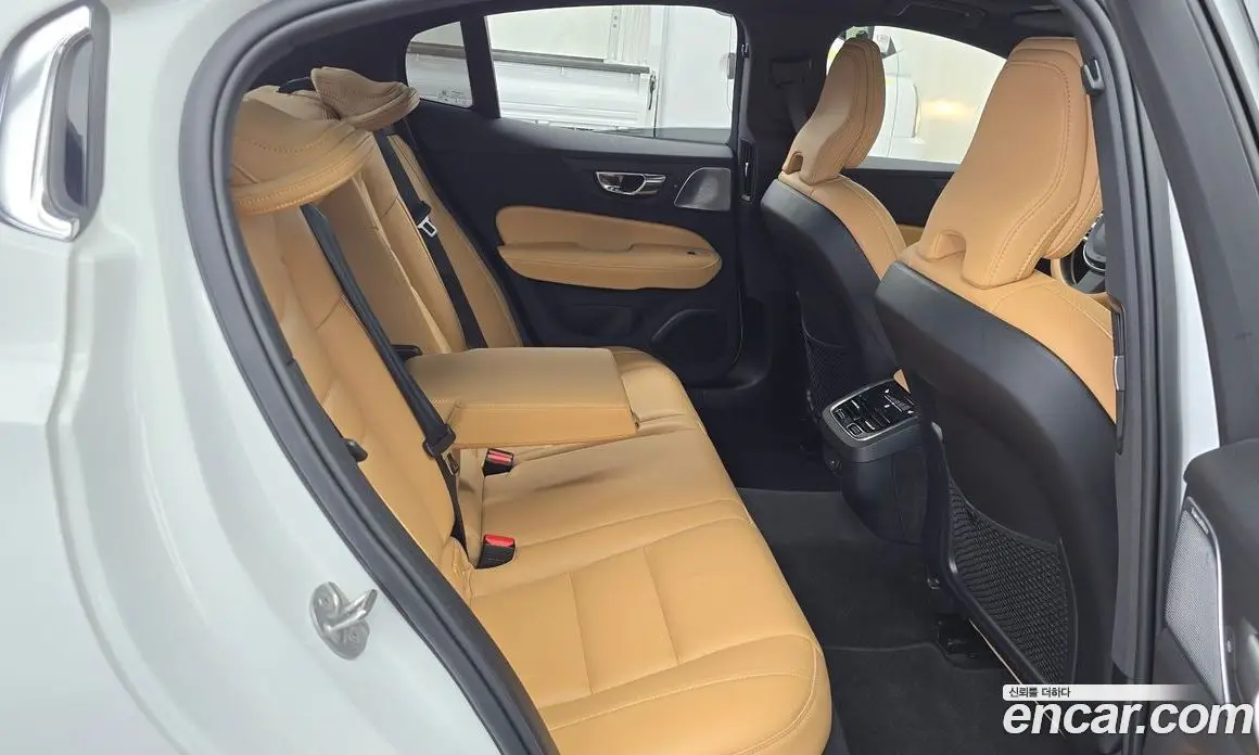 Volvo S60 2025 2.0 автомат (гидро), фото 11 Volvo S60 2025 2.0 автомат (гидро), фото 11