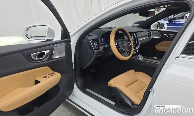 Volvo S60 2025 2.0 автомат (гидро), миниатюра 10 Volvo S60 2025 2.0 автомат (гидро), миниатюра 10