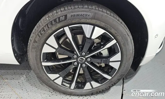Volvo XC60 2025 2.0 автомат (гидро), миниатюра 6