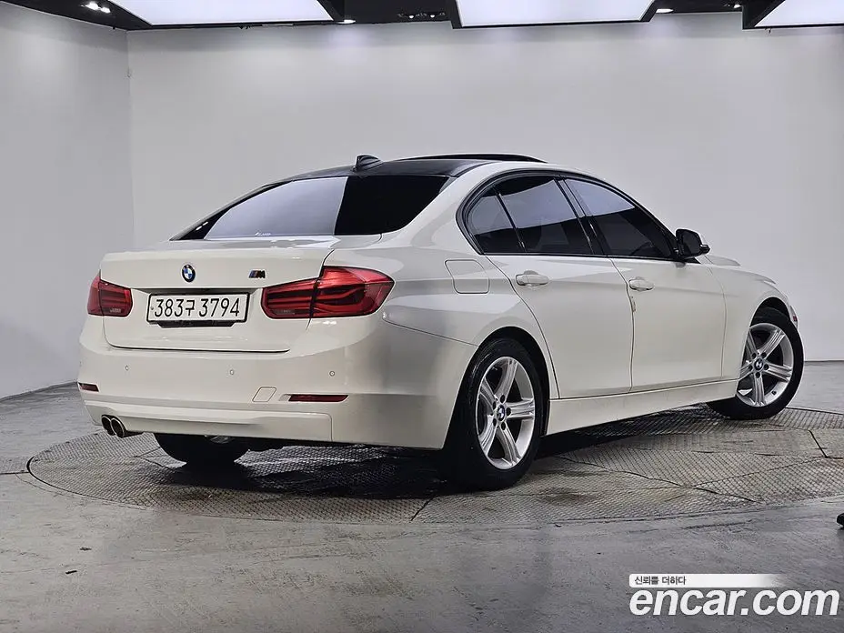 BMW 3 серия 2016 2.0 автомат (гидро), фото 4 BMW 3 серия 2016 2.0 автомат (гидро), фото 4