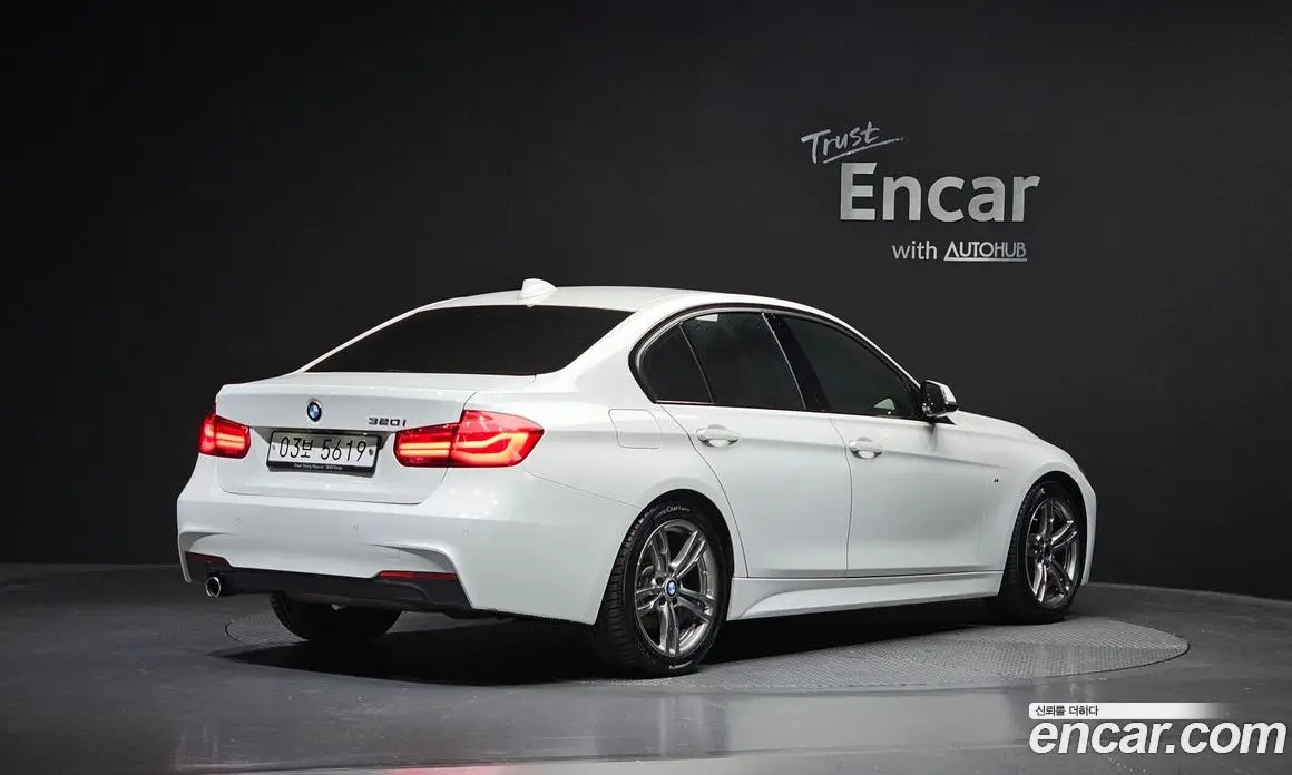 BMW 3 серия 2018 2.0 автомат (гидро), фото 2 BMW 3 серия 2018 2.0 автомат (гидро), фото 2