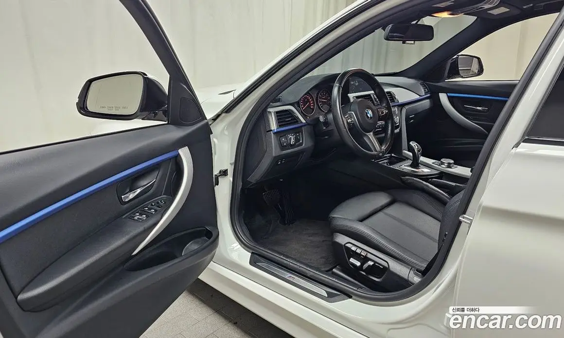 BMW 3 серия 2018 2.0 автомат (гидро), фото 10 BMW 3 серия 2018 2.0 автомат (гидро), фото 10