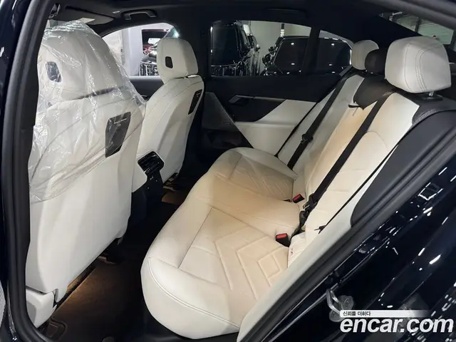 BMW 5 серия 2026 2.0 автомат (гидро), миниатюра 11 BMW 5 серия 2026 2.0 автомат (гидро), миниатюра 11