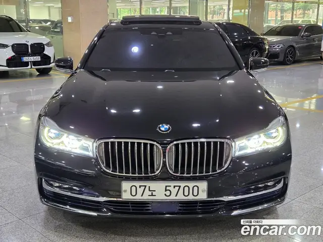 BMW 7 серия 2016 4.4 автомат (гидро), миниатюра 2