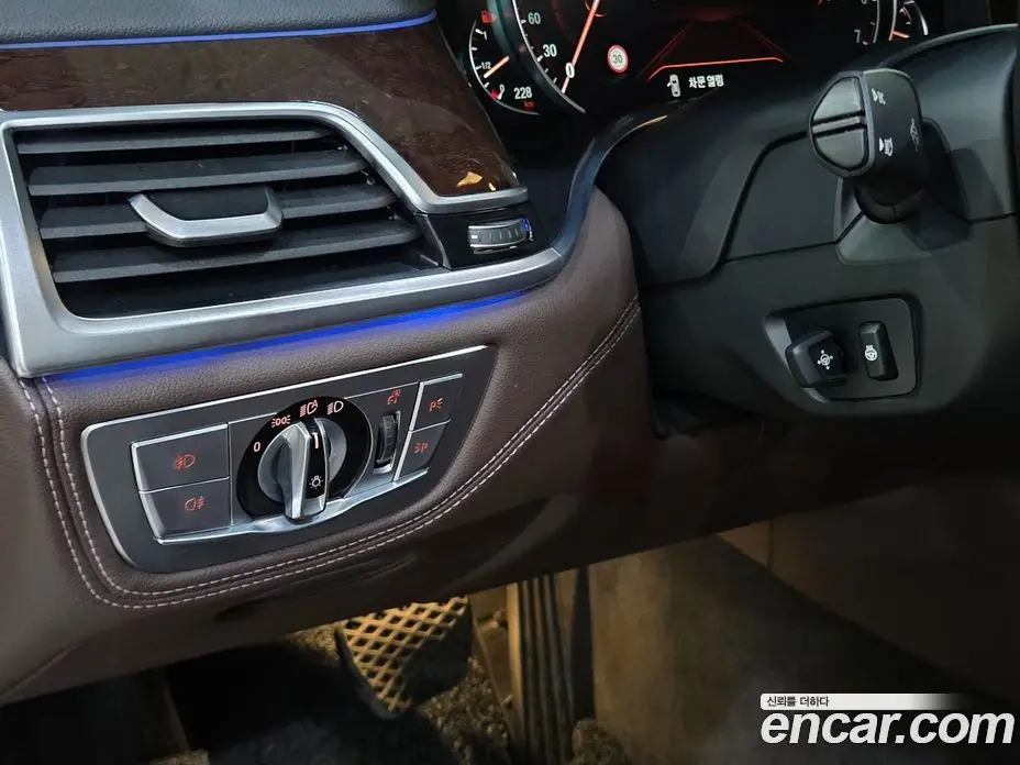 BMW 7 серия 2016 4.4 автомат (гидро), фото 12